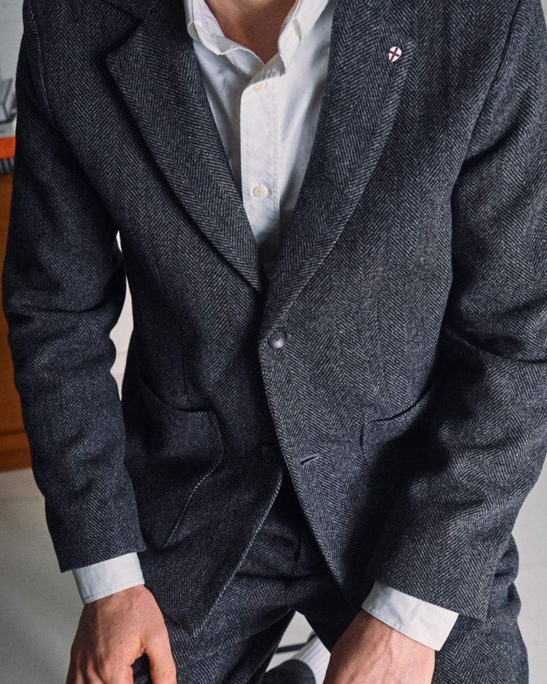 Jeans vs. Stoffhosen: Für welche Anlässe wofür?