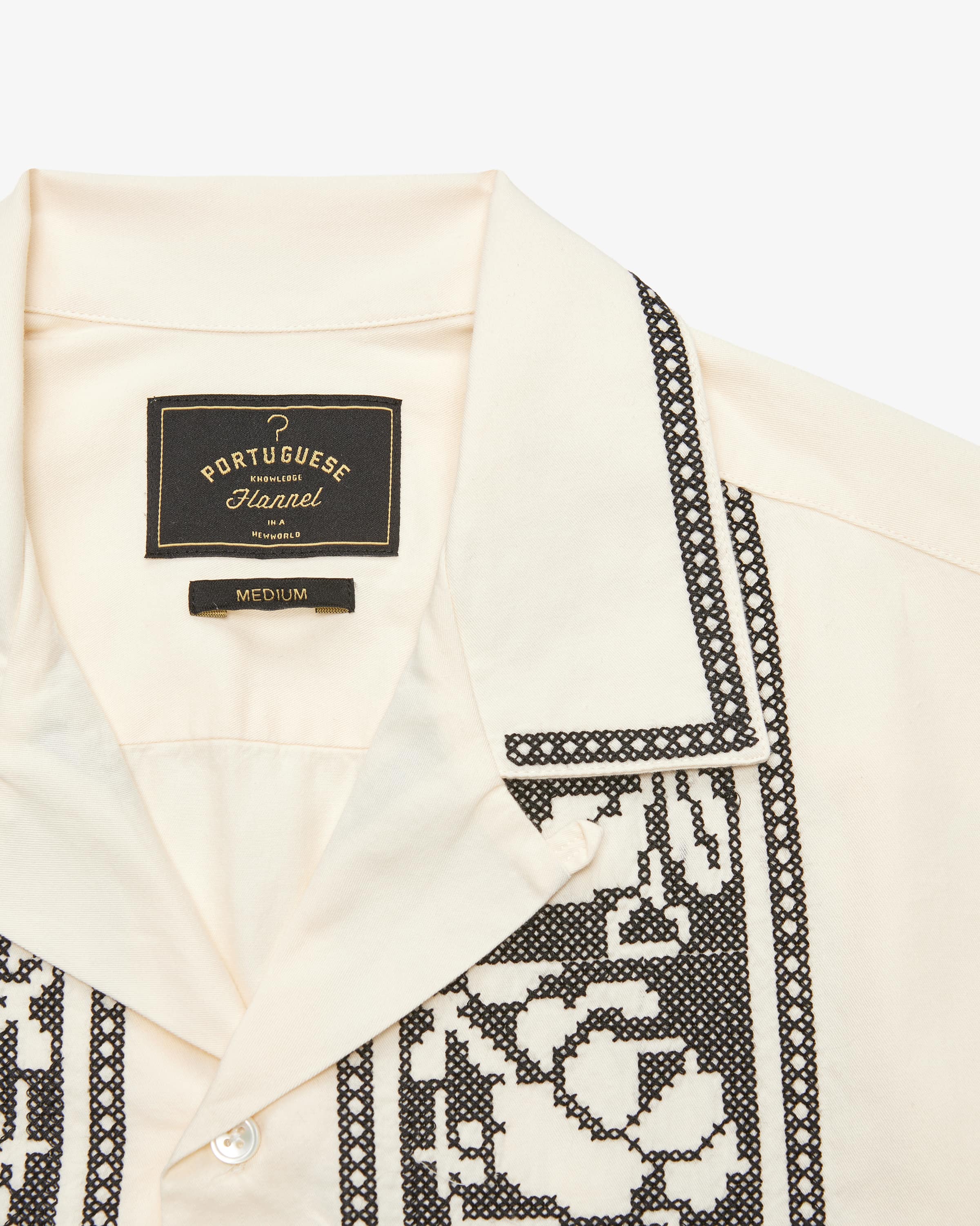 Hemd mit Bowlingkragen - Ecru