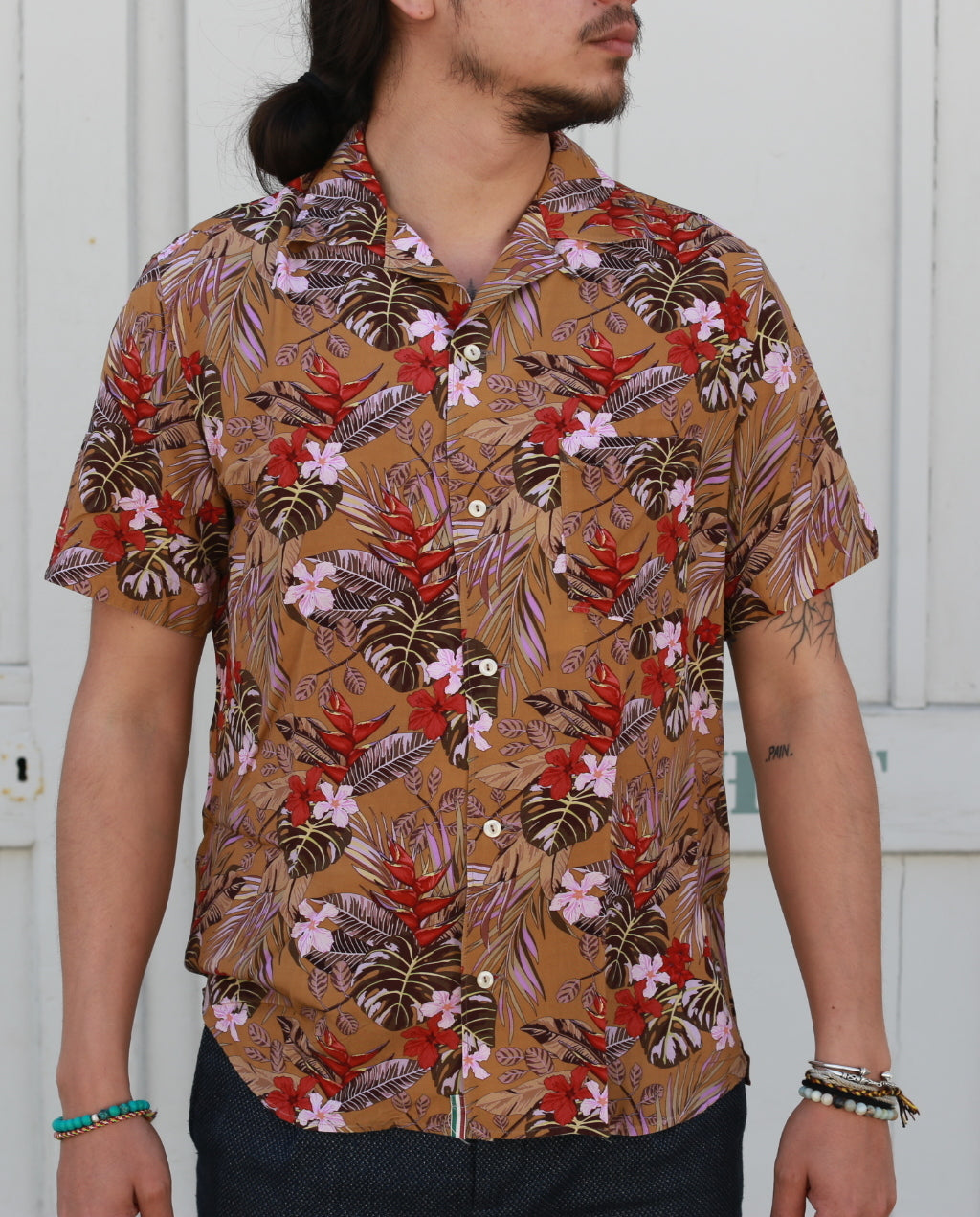 BROWN TROPICAL PRINT SHIRT