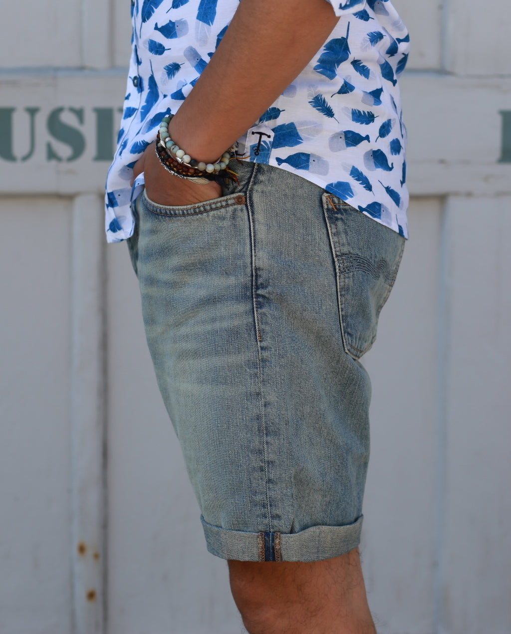 JOSH SHORTS light glow