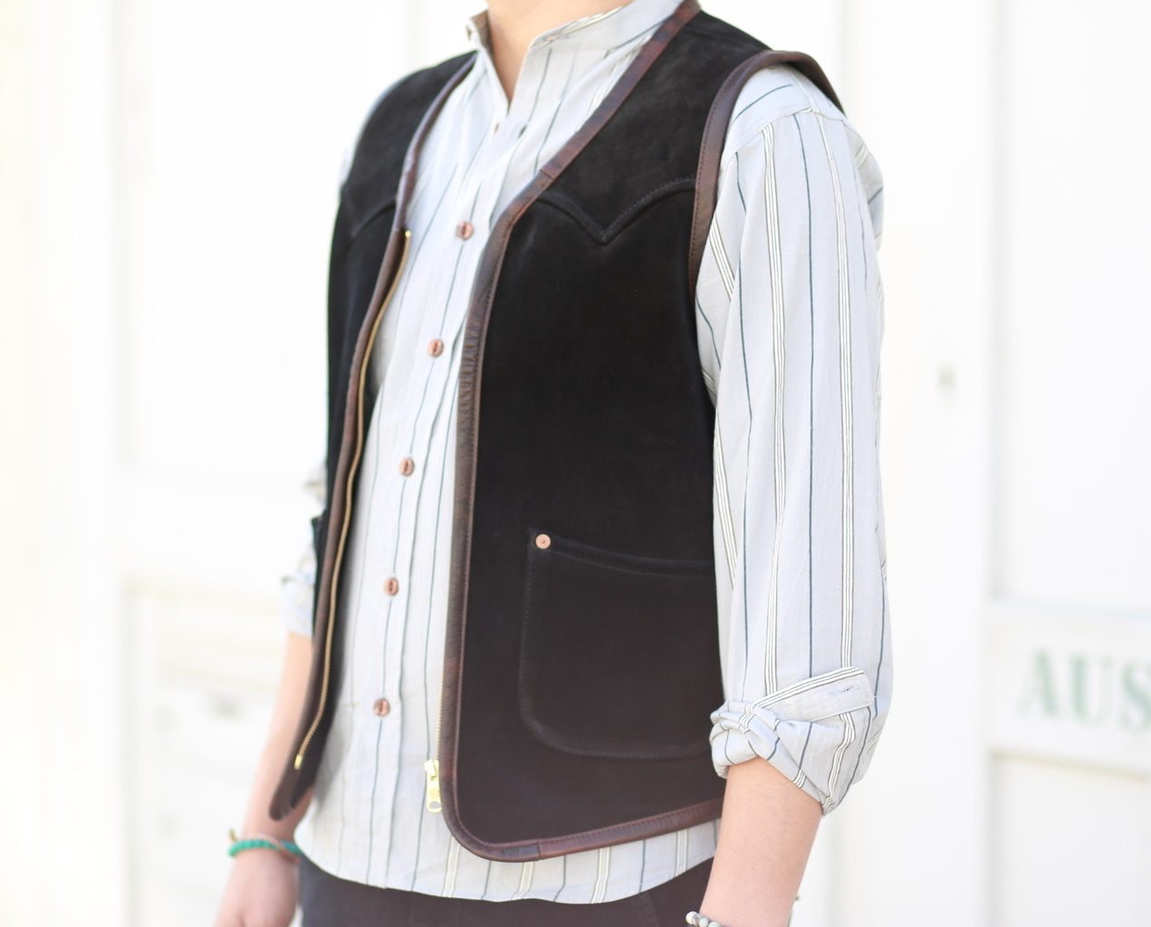 MONROE VEST BLACK ROUGH OUT