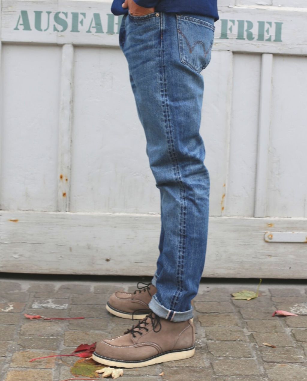 SLIM TAPERED JEANS Blue - mid dark wash